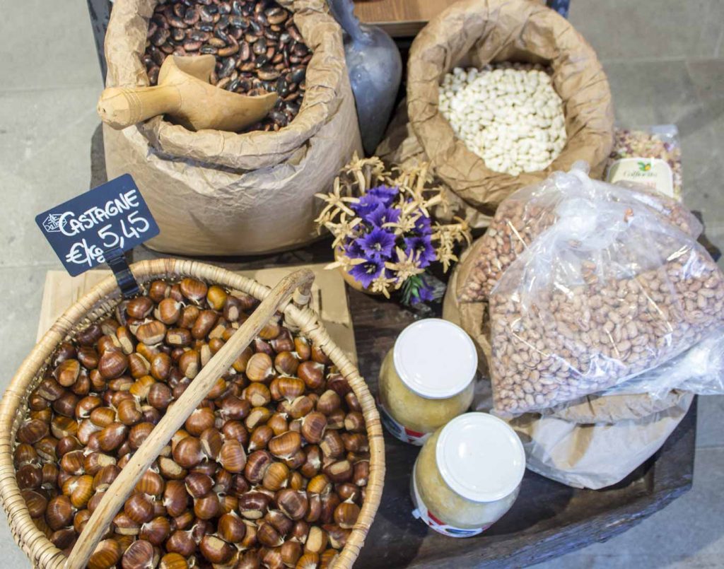 Châtaignes et produits typiques de montagne à Bagolino