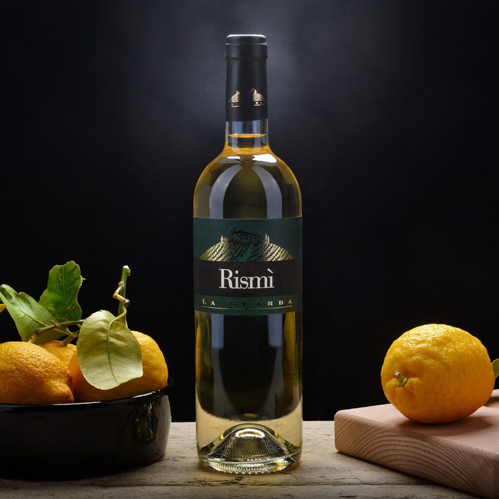 Bouteille de vin blanc Rismi de la cave La Guarda